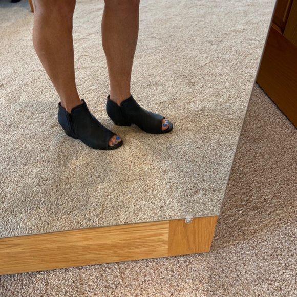 Black open toe bootie - Picture 6 of 6